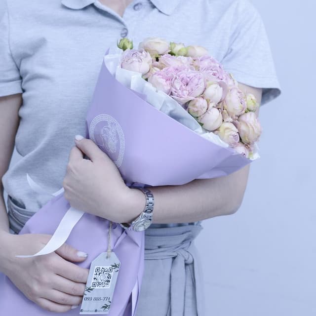 Bouquet 'Blossom Bubbles" with purple Peony Spray Roses